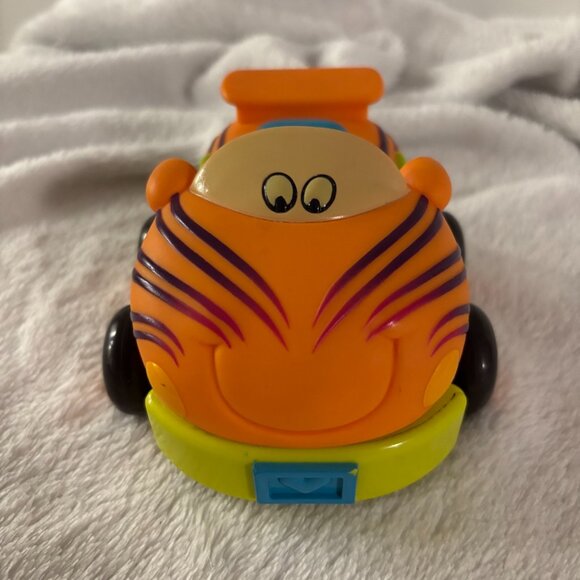 Toddler Toy Pull-Back Cars - B.Toys Wheeee-ls! - Picture 3 of 16